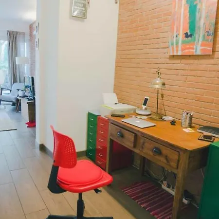 Apartamento Charming In The Centre With Garden