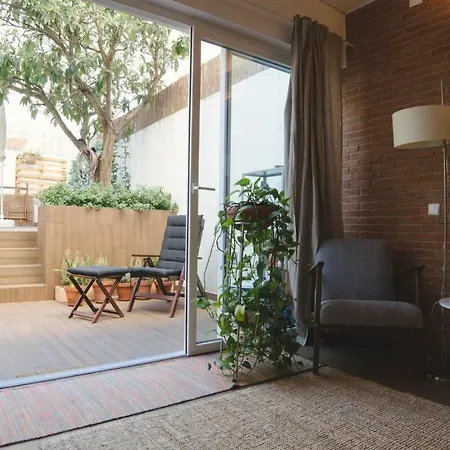 Charming In The Centre With Garden Apartment Lissabon