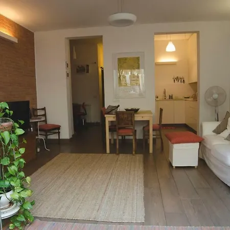 Charming In The Centre With Garden *
